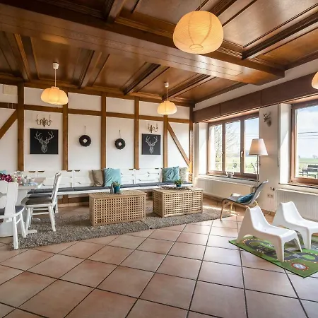 Spacious In With Garden Ferienhaus